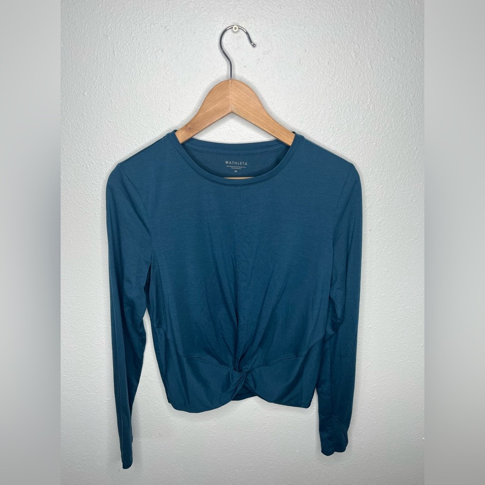 Athleta Women's M Long sleeve knot shirt